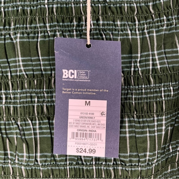 NWT Target brand Universal Thread smocked puff sleeve blouse. - Picture 8 of 10